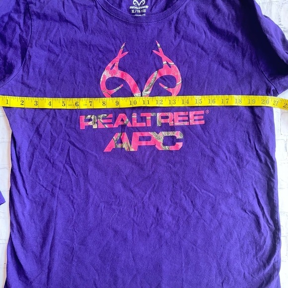 NWOT Women’s XL RealTree APC LS Purple/Pink Camo Logo TShirt - Picture 4 of 6
